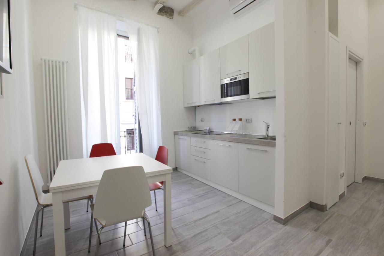 Amazing Apartment In City Center With Balcony Μιλάνο Εξωτερικό φωτογραφία