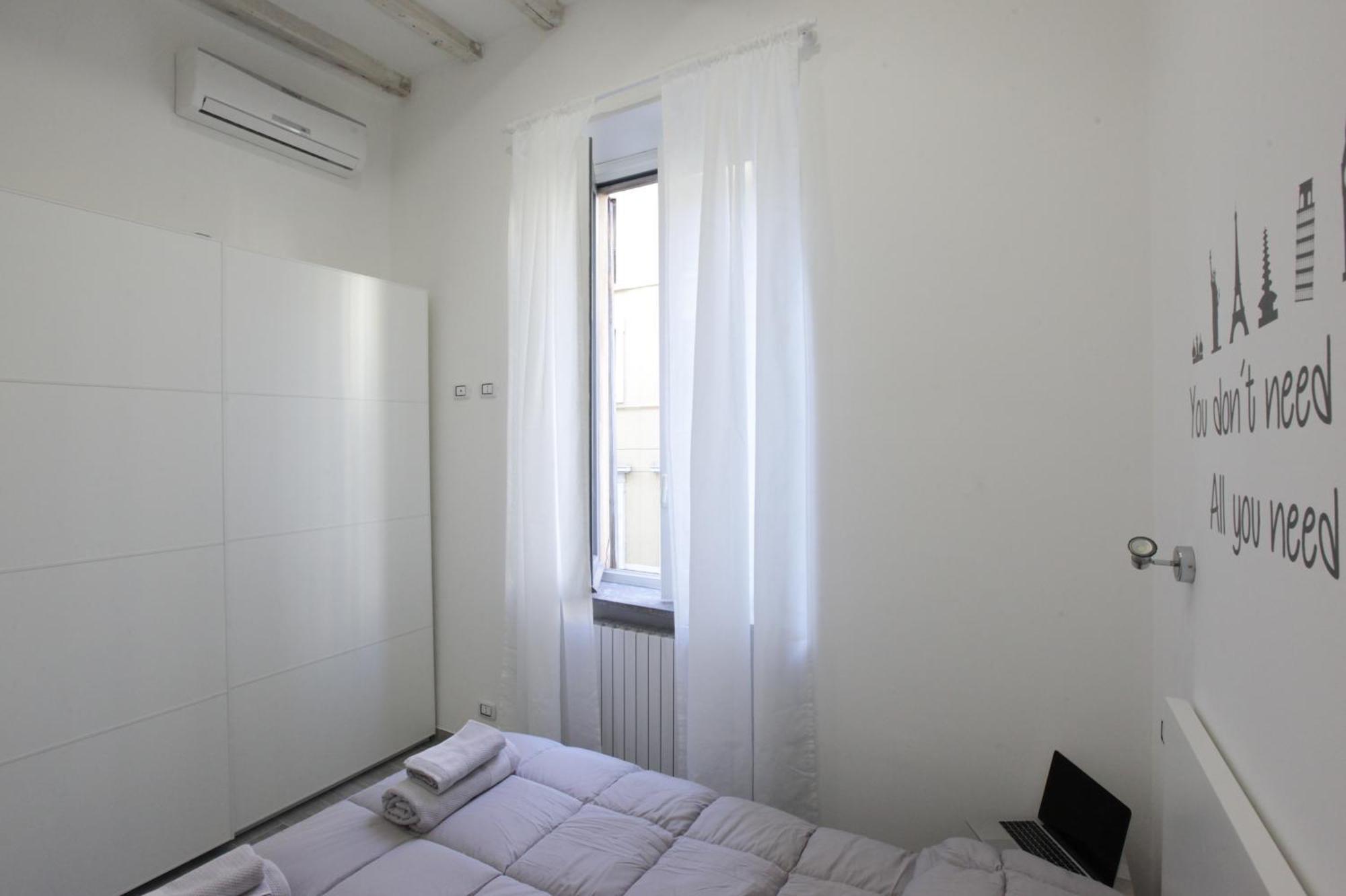 Amazing Apartment In City Center With Balcony Μιλάνο Εξωτερικό φωτογραφία
